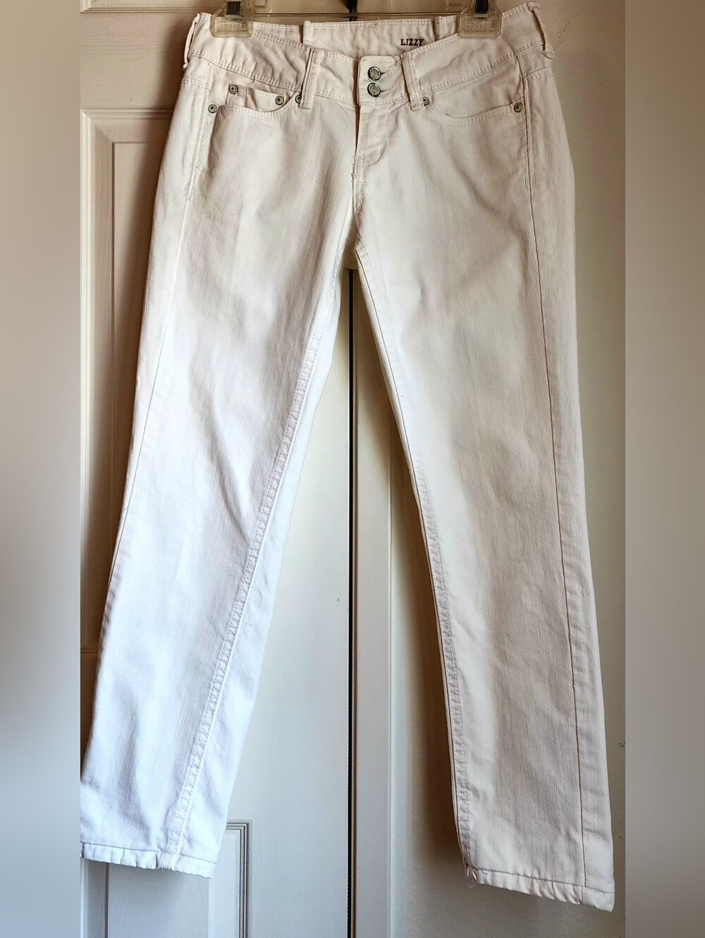 MANGO JEAN Women’s White Jeans - Classic Slim Fit